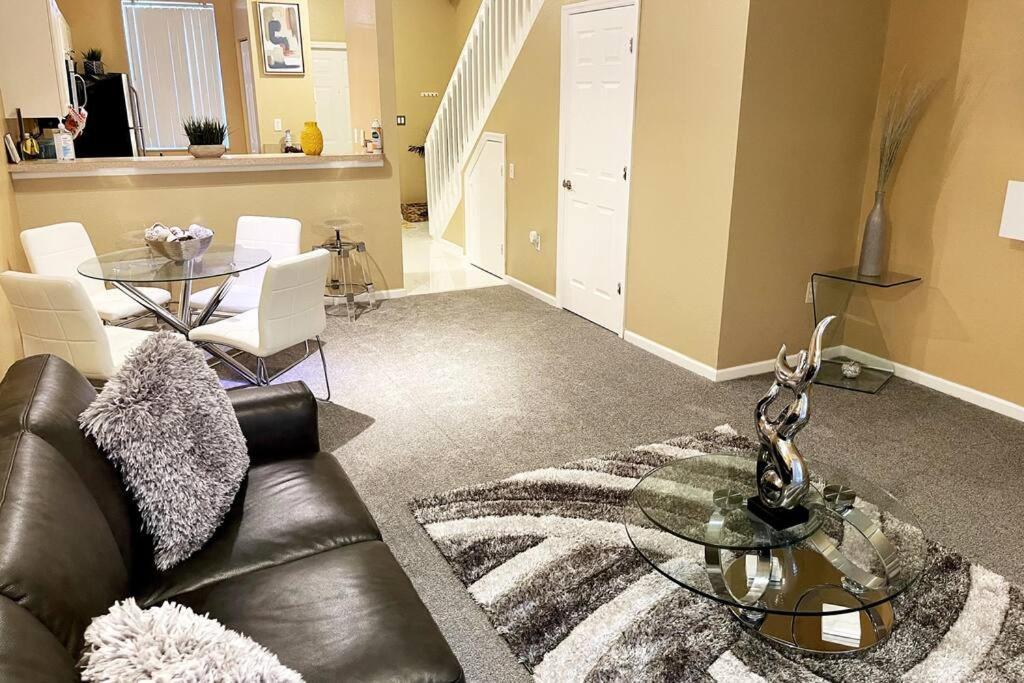 Luxury Miami 2Br Townhouse Near Stadium !!マイアミ・ガーデンズ エクステリア 写真